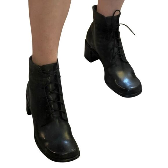 Vintage 90s Y2K Black Leather Square Toe Lace Up Ankle Boots 8.5 Whimsigoth - Picture 1 of 15